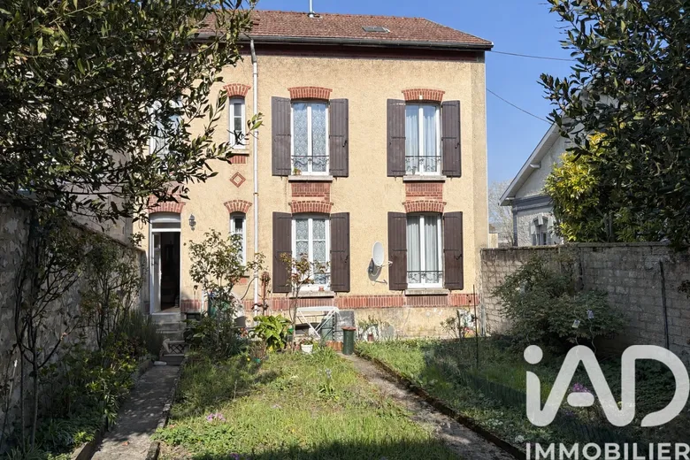 Maison 8 pièces 148 m² · à Épernay · 148 m² · 240 000 €