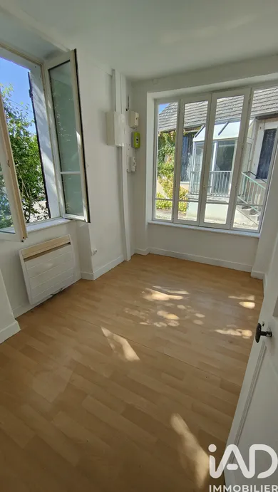 Village house in Deux Rivières (89460)