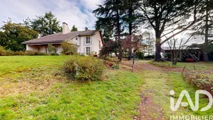 Maison d'architecte à MONTREVAULT-SUR-EVRE (49110)