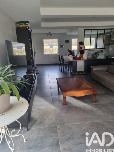 Domain in Mably (42300)