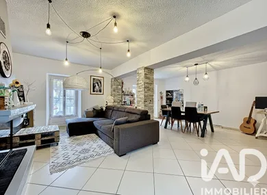 Apartment in Pontault-Combault (77340)
