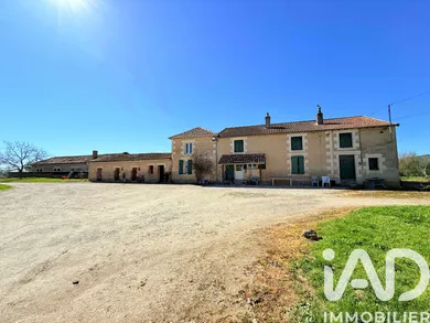 Farm in SAULGE (86500)