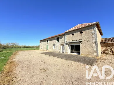 Farm in SAULGE (86500)