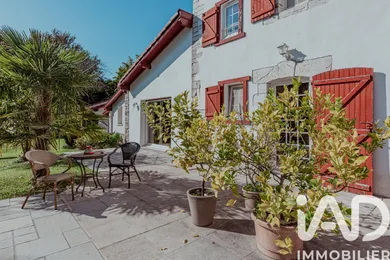 Traditional house in Urt (64240)