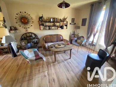 Detached house in Sainte-Gemmes-le-Robert (53600)