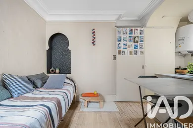 Apartment in Paris (75018)