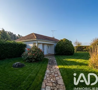 House in Montrevault-sur-Evre (Le Fief-Sauvin) (49600)