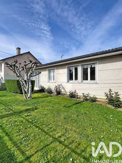 Maison à Combs-la-Ville (77380)