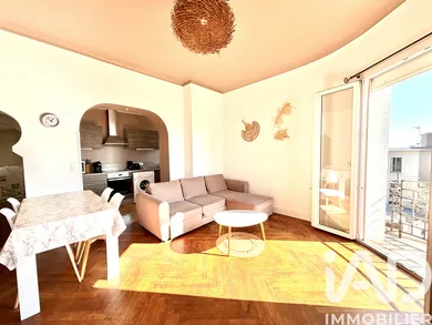 Apartment in Saint-Raphaël (83700)