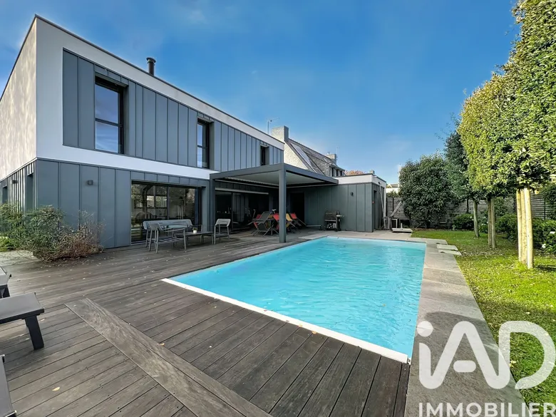 Maison 6 pièces 143 m² · à Larmor-Plage · 143 m² · 849 900 €