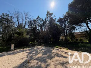 Building plot in Saint-Quentin-la-Poterie (30700)