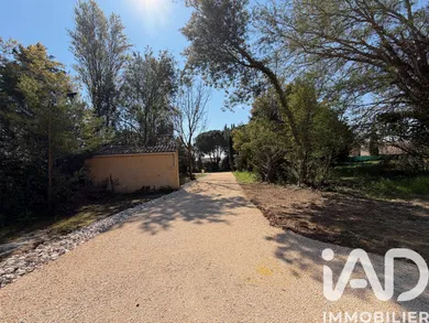 Terrain à bâtir à Saint-Quentin-la-Poterie (30700)