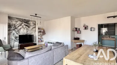 Apartment in Saint-Étienne (42100)