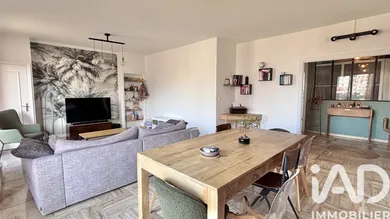 Apartment in Saint-Étienne (42100)