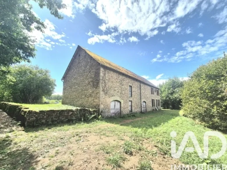 Maison 5 pièces 225 m² · à Le Lonzac · 225 m² · 109 000 €