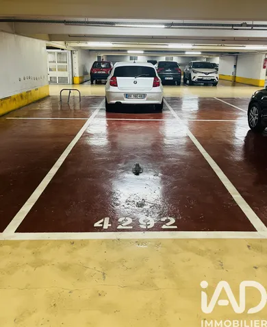 Parking à Paris (75013)