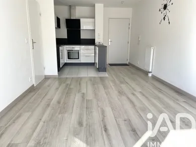 Apartment in Fleury-Mérogis (91700)
