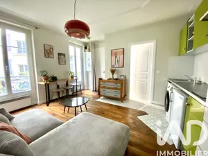 Apartment in Paris (75011)