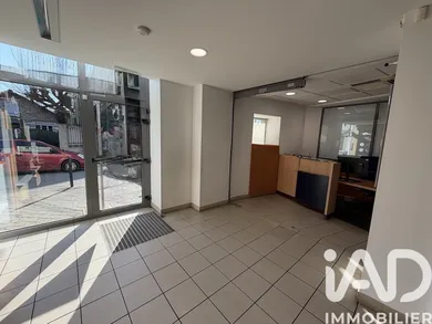 Immeuble à Vaux-le-Pénil (77000)