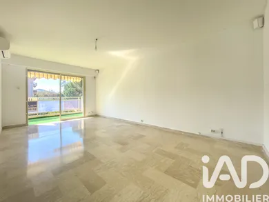 Apartment in Mandelieu-la-Napoule (06210)
