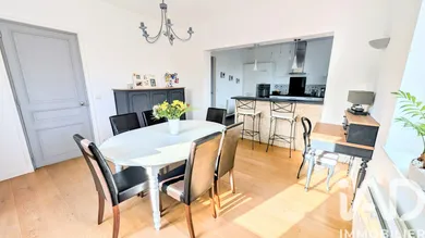 House in Menneville (02190)