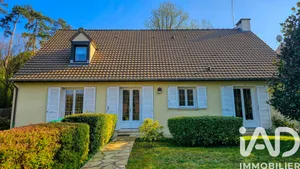 House in L'Étang-la-Ville (78620)