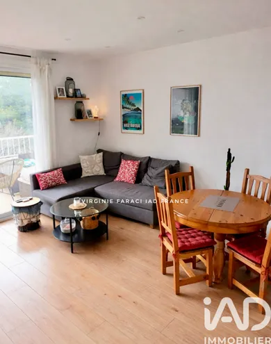 Apartment in Bandol (83150)