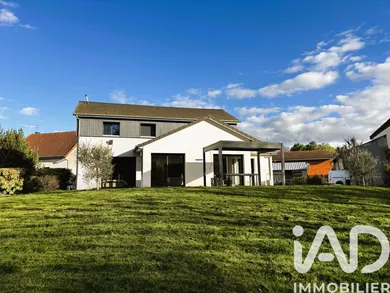 House in Villeseneux (51130)