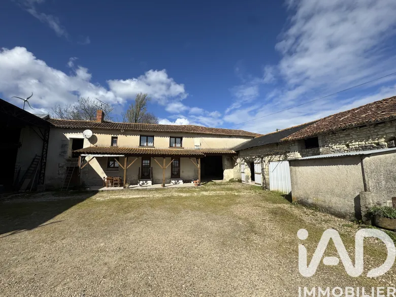 Maison 3 pièces 83 m² · à Saint-Genest-d'Ambière · 83,3 m² · 106 000 €