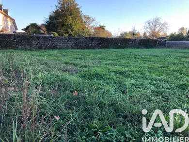 Terrain à bâtir à Uzein (64230)