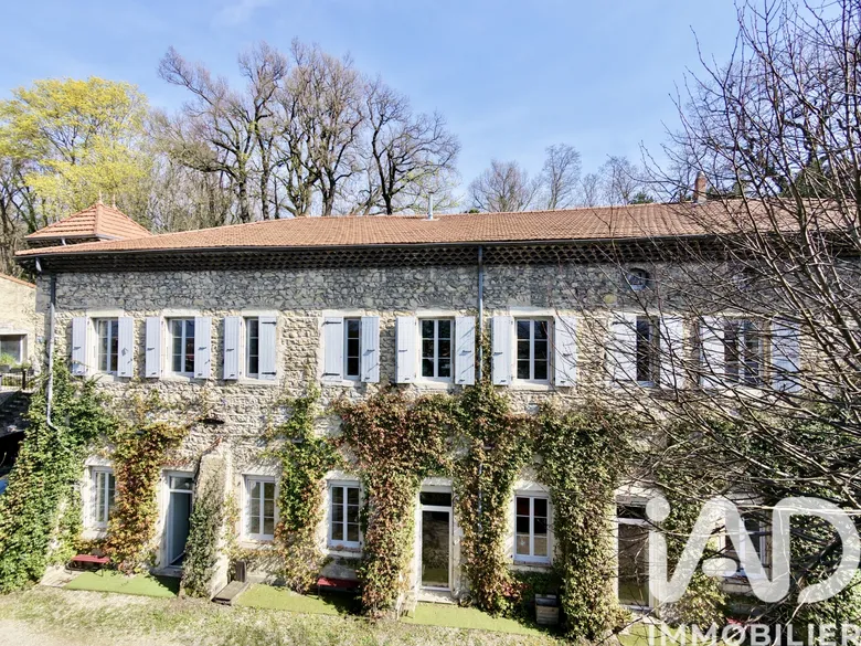 Maison 17 pièces 576 m² · à Cliousclat · 576 m² · 849 000 €
