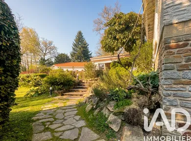 Architectural house in Sucé-sur-Erdre (44240)