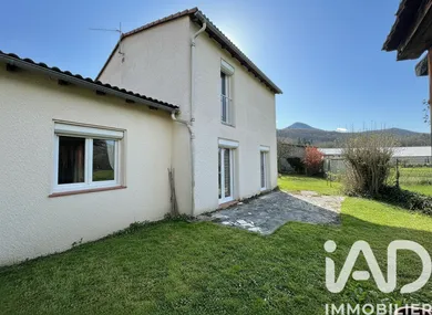 House in belesta  (09300)