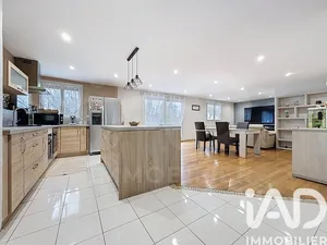 Apartment in Pontault-Combault (77340)