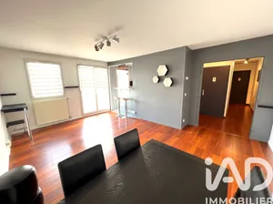 Apartment in Élancourt (78990)