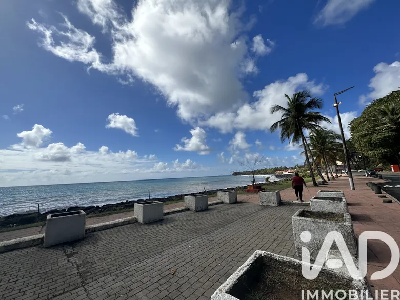 Immeuble 400 m² · à Capesterre-Belle-Eau · 400 m² · 410 000 €
