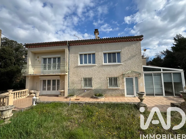 Maison 10 pièces 260 m² · à Mazan · 260 m² · 484 000 €
