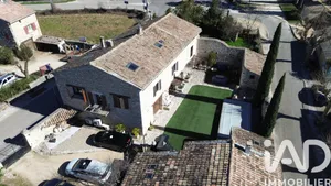 Bastide in Saint-Remèze (07700)