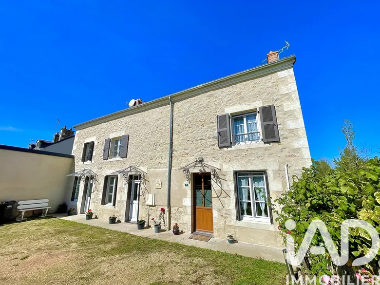 Maison 9 pièces 198 m² · à Lathus-Saint-Rémy · 198 m² · 260 000 €