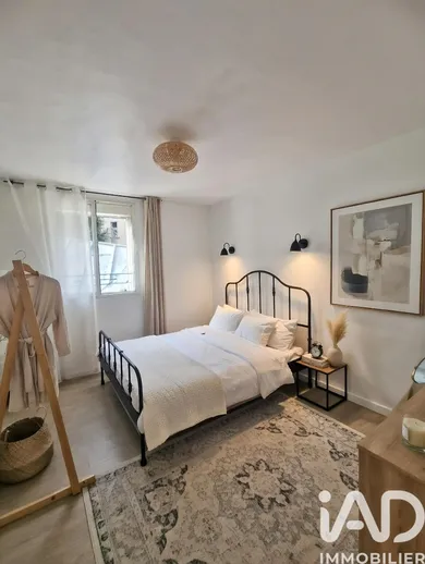 Apartment in Saint-Ouen-sur-Seine (93400)