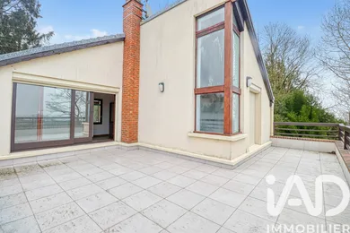 Maison d'architecte à Enghien-les-Bains (95880)