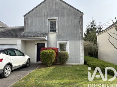 House in Lehaucourt (02420)