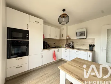 Apartment in Le Péage-de-Roussillon (38550)