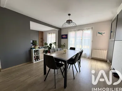 Apartment in Le Péage-de-Roussillon (38550)