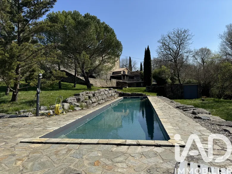 Maison 4 pièces 130 m² · à Lablachère · 130 m² · 465 000 €