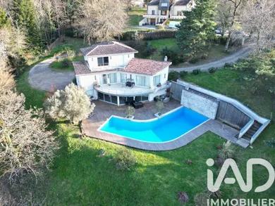 Architectural house in Les Brunels (11400)