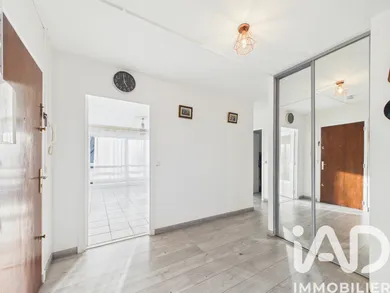 Apartment in Évry (91000)
