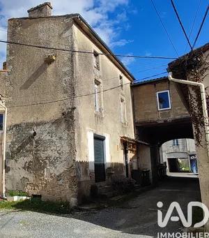 Building in La Crèche (79260)