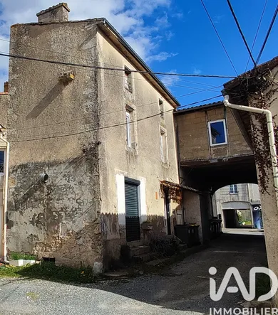 Building in La Crèche (79260)