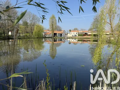 Maison de campagne à Saint-Pardoux (79310)